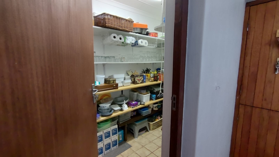 3 Bedroom Property for Sale in Stilbaai Wes Western Cape